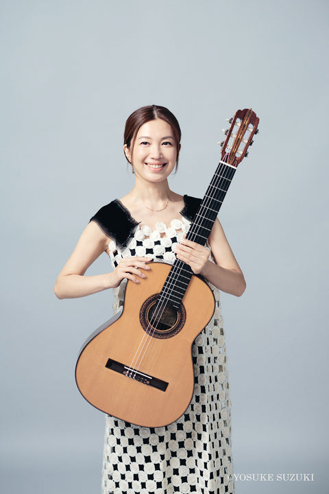 村治佳織 – UNIVERSAL MUSIC STORE
