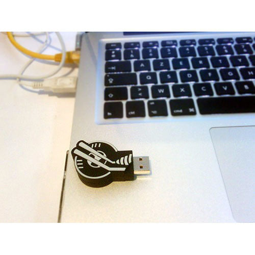 レディー・ガガ / BORN THIS WAY【MEMORY DEVICE ALBUM】【LIMITED EDITION】【初回限定盤】【輸入盤】【USBメモリー（オーディオ）】