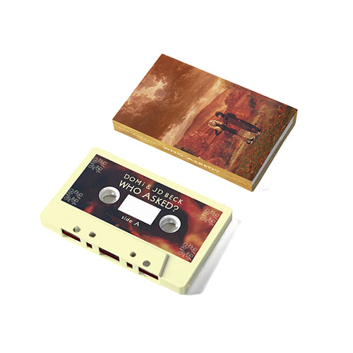 ドミ＆JD・ベック / WHO ASKED?【直輸入盤】【限定盤】【EVERYTHING JAZZ STORE限定盤】【カセットテープ】【カセットテープ】