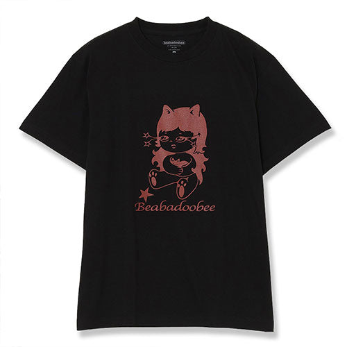 ビーバドゥービー / Beabadoobee Pop Up Store 2025 Beabadoobee Back Neck Logo S/S Tee【Black】【グッズ】
