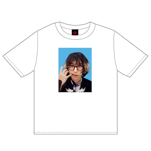 Mega Shinnosuke / 証明写真T-shirt ホワイト【グッズ】 – UNIVERSAL