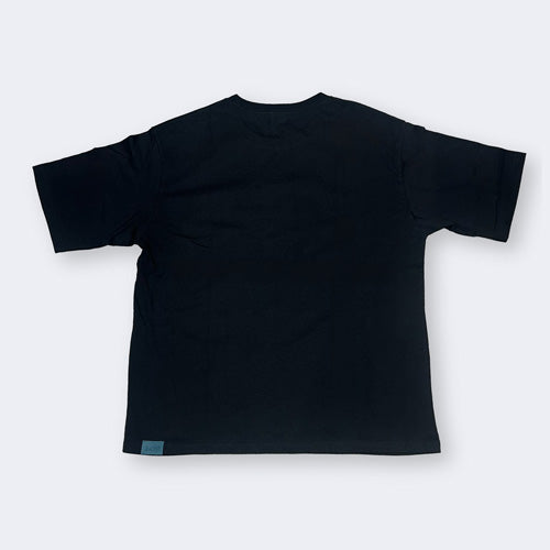 ヨルシカ / ＜受注販売＞二人称展　Tシャツ B　Black【グッズ】