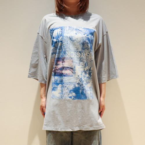 ヨルシカ / ＜受注販売＞二人称展　Tシャツ C　Blue Gray【グッズ】