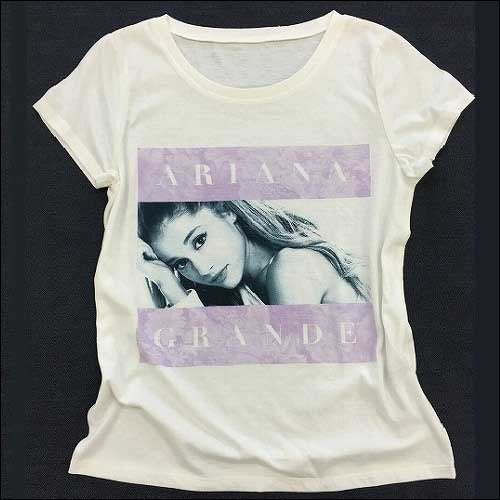 アリアナ・グランデ / Ariana Grande Photo T-shirt by Vence【Tシャツ】【レディース　フリー（Mサイズ相当）】