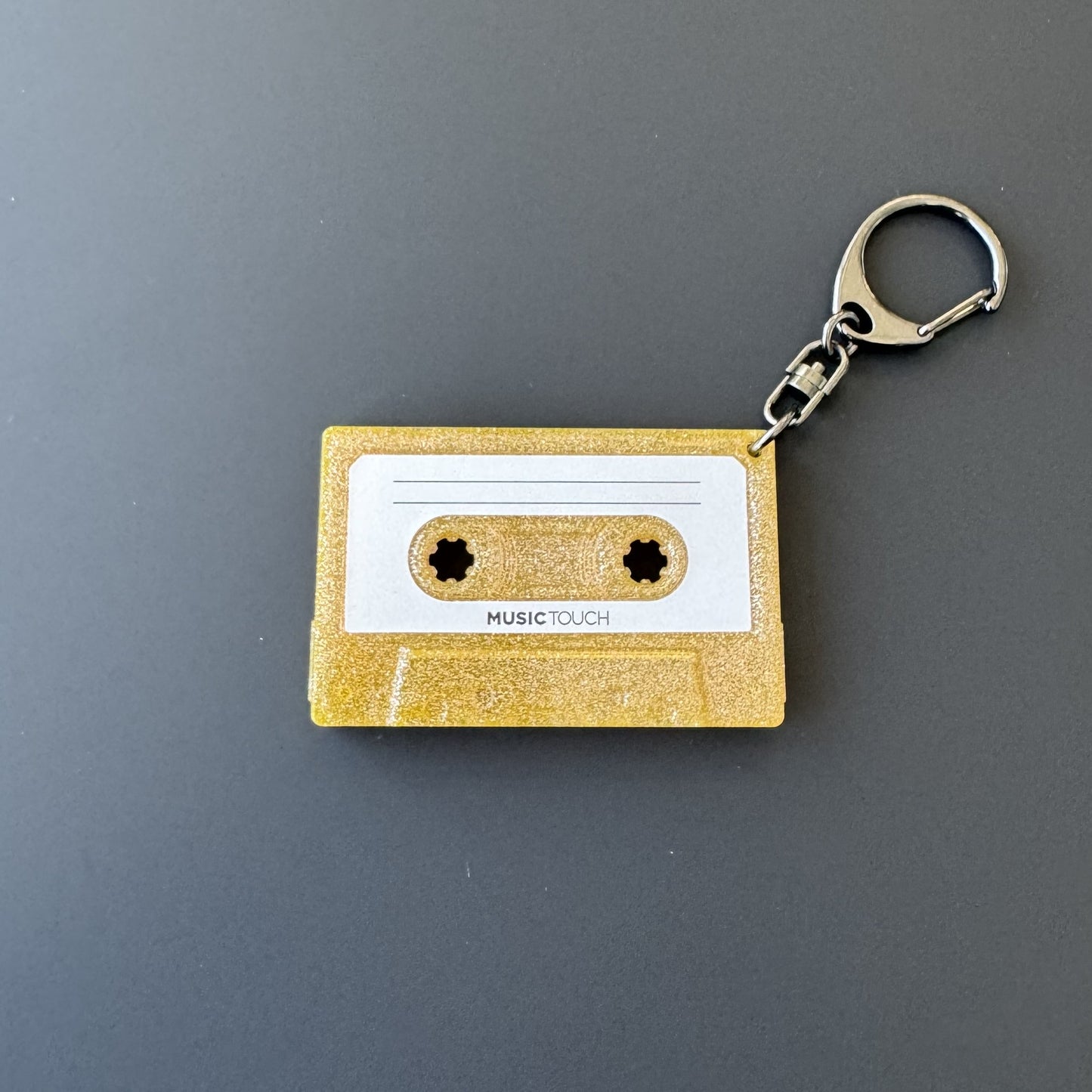V．A． / MUSIC TOUCH カセットキーホルダー【ゴールド】【グッズ】