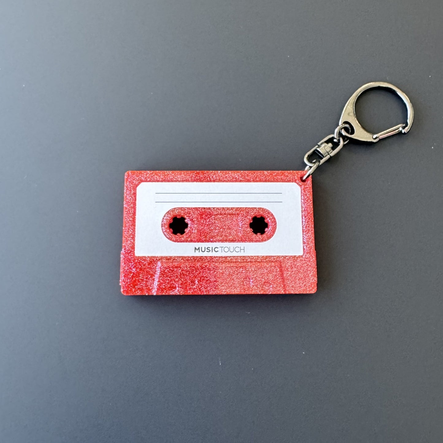 V．A． / MUSIC TOUCH カセットキーホルダー【ルビー】【グッズ】