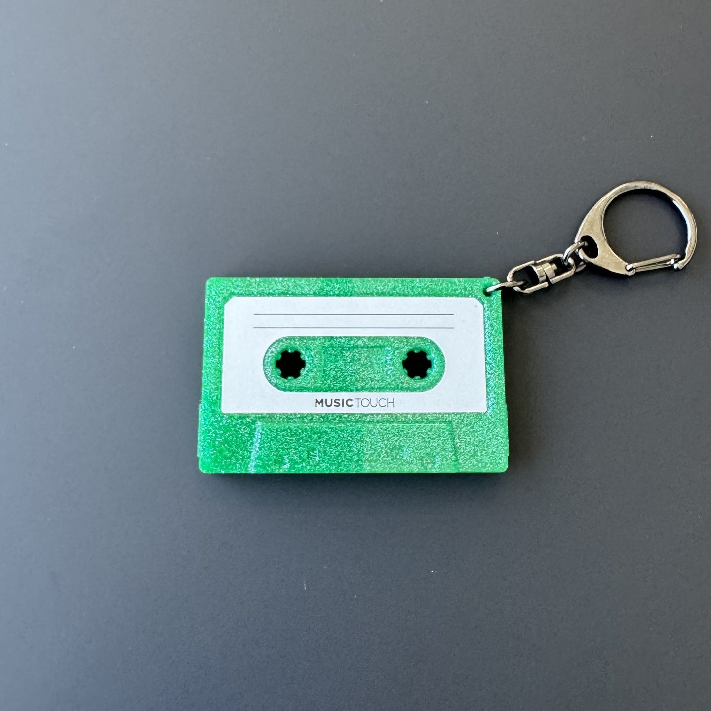 V．A． / MUSIC TOUCH カセットキーホルダー【エメラルド】【グッズ】