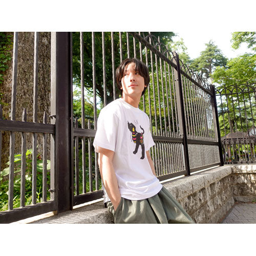 SHE'S / Who am I?【UNIVERSAL MUSIC STORE限定】【数量限定セット】【初回限定盤＋＜復刻＞Her Dog Tシャツ】【CD】【+Blu-ray】【+グッズ】