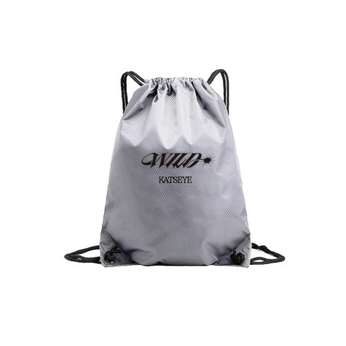 KATSEYE / WILD POP UP GRAY GYM BAG【グッズ】